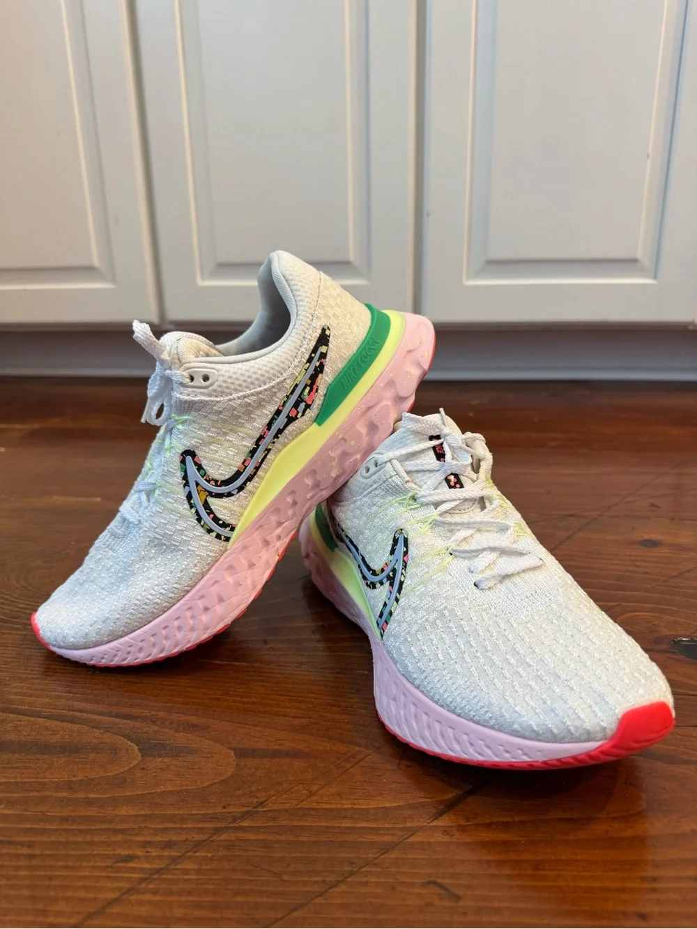 Nike- Infinity React 3 Road Running Shoes. Confetti. Size 9